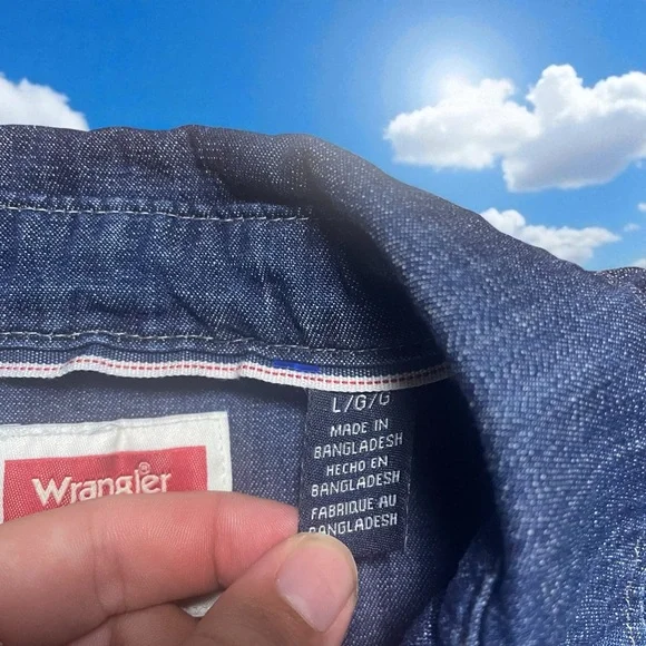 Vintage Wrangler Dark Blue Casual Button Down Shirt - Picture 7 of 7